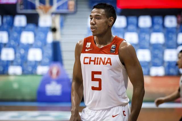 探寻篮球新星祝铭震的最新动态与璀璨发展之路